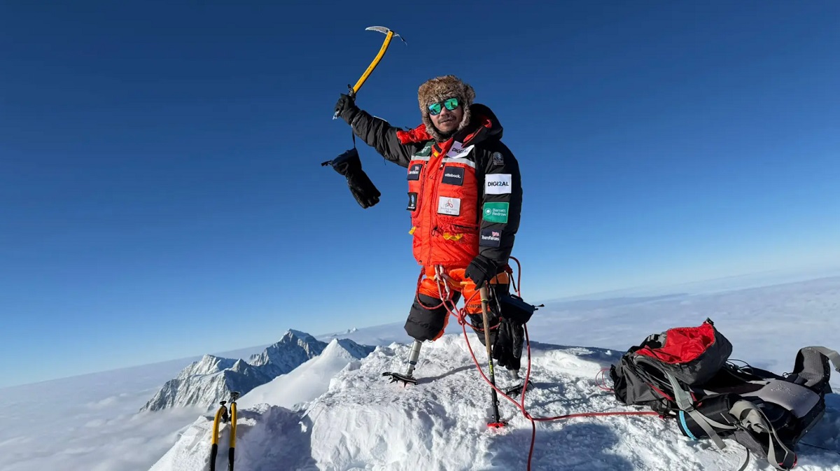 Genium X4 від Ottobock: Легендарний альпініст з подвійною ампутацією завершив проєкт "Сім вершин"